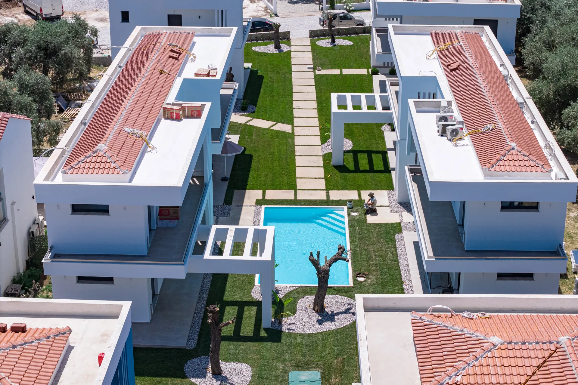 Tiara Holidays - White Dream Residential Complex
